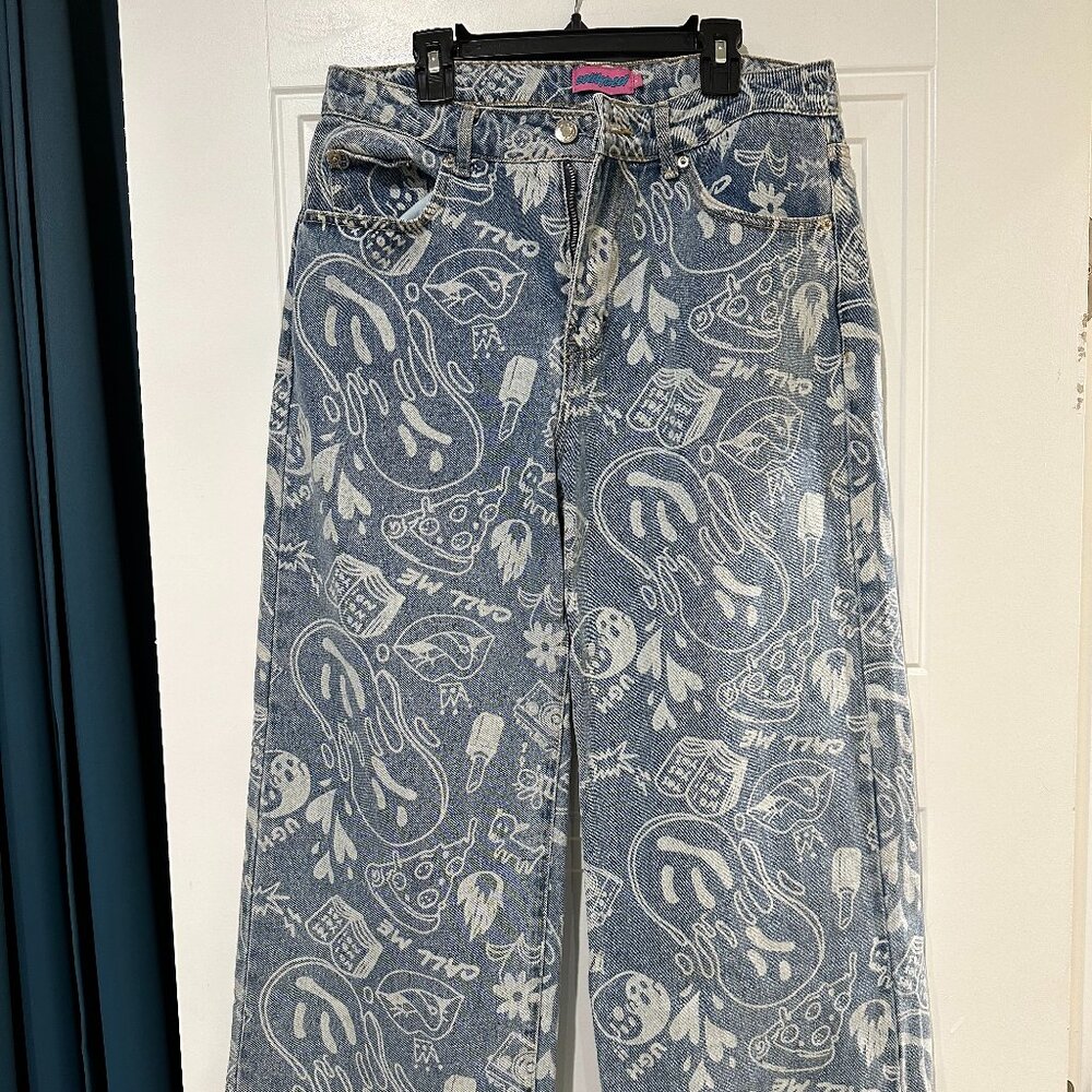 Edikted Cropped Denim Jacket & Malia Printed Wide Leg Jeans Streetwear - Picture 13 of 16